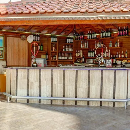 Kleopatra Arsi Hotel